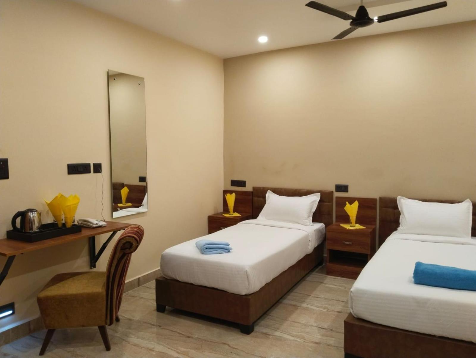 Hotel Windsor Plaza Haïdarabad Extérieur photo